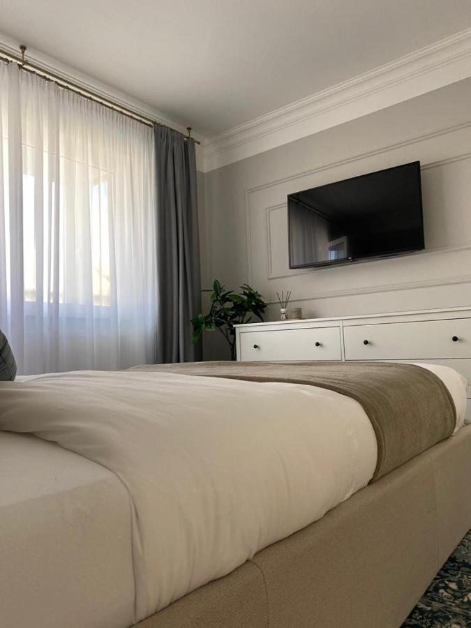 Central Spacious Apartment With Balcony - Alba Carolina Άλμπα Ιούλια Εξωτερικό φωτογραφία